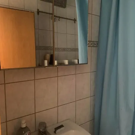 Apartment In Stadtnahe, Einfach Und Praktisch *